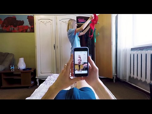 ❤️ Üvey kızkardeş, anne eve gelmeden önce kardeşi boşalmak yaptı ️❌ Porno videosu bizde ❌